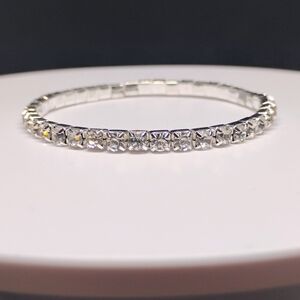Crystal-Set Silver Tennis Bracelet - Classic Pavé Sparkle